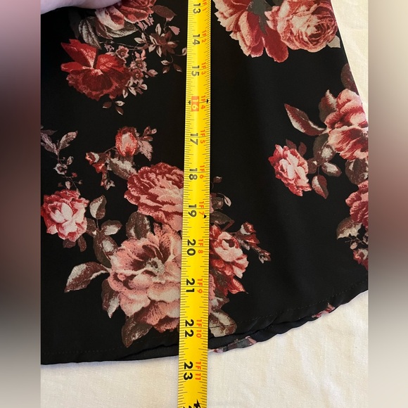 Rewind Women's Sheer Top, Black and Pink/Purple Floral, Lace Detail, Size Med - Picture 6 of 9